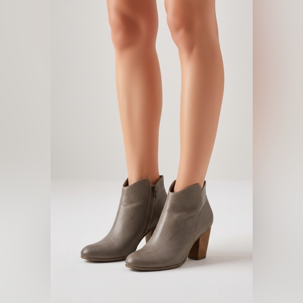 Michael Shannon boots size 7 1/2 .